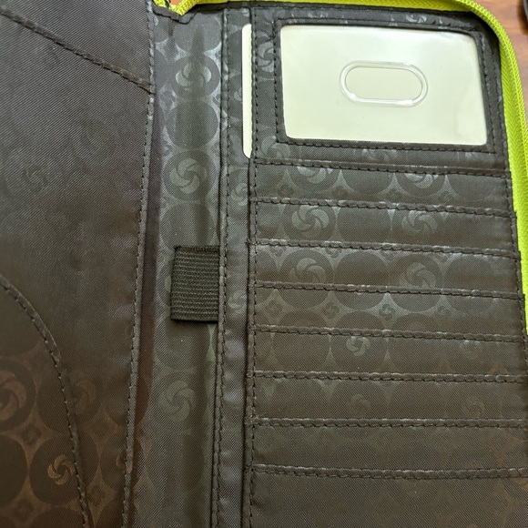 Samsonite Lime Green Quilted Wallet - Picture 5 of 6